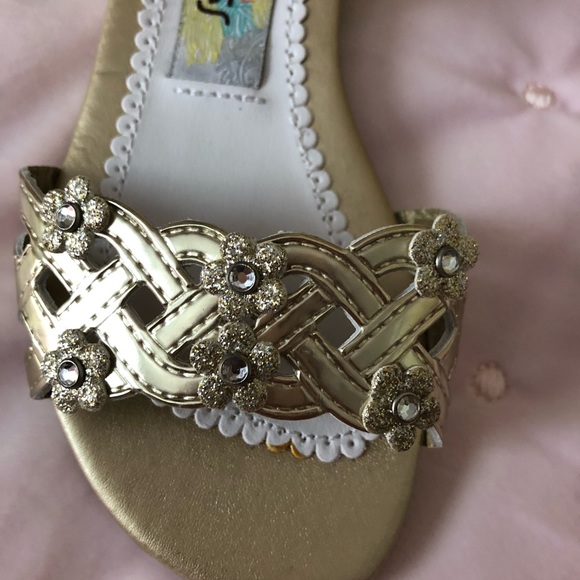 Shoes - Picture 2 of 2